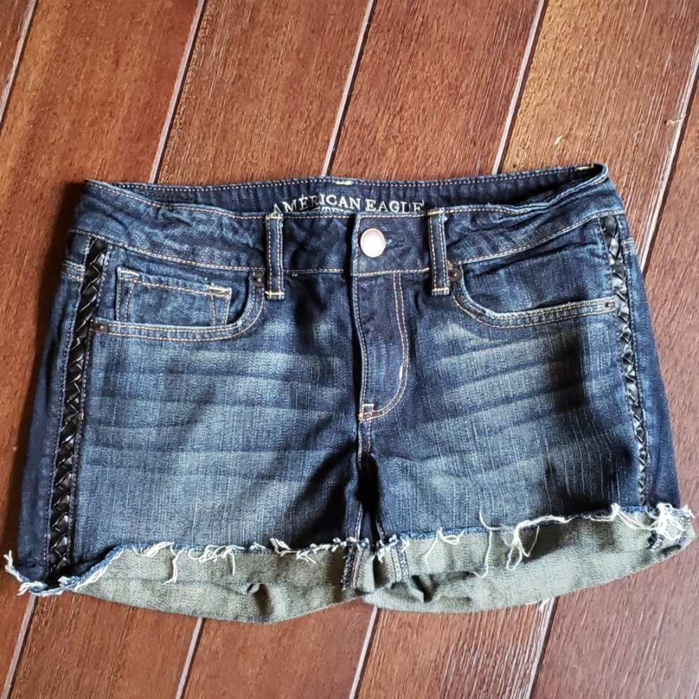 Jean shorts with side braid detail